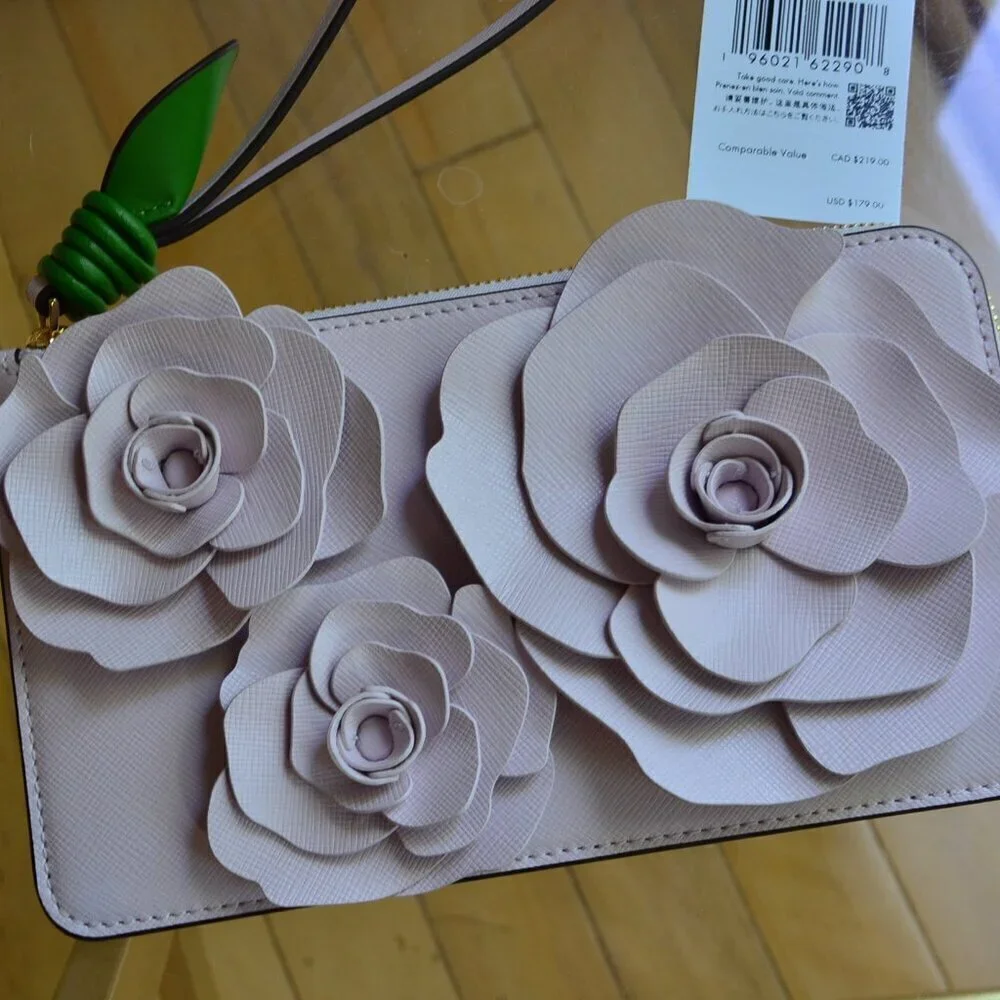 Kate Spade KK972 Flora Flower Medium L-Zip Wristlet